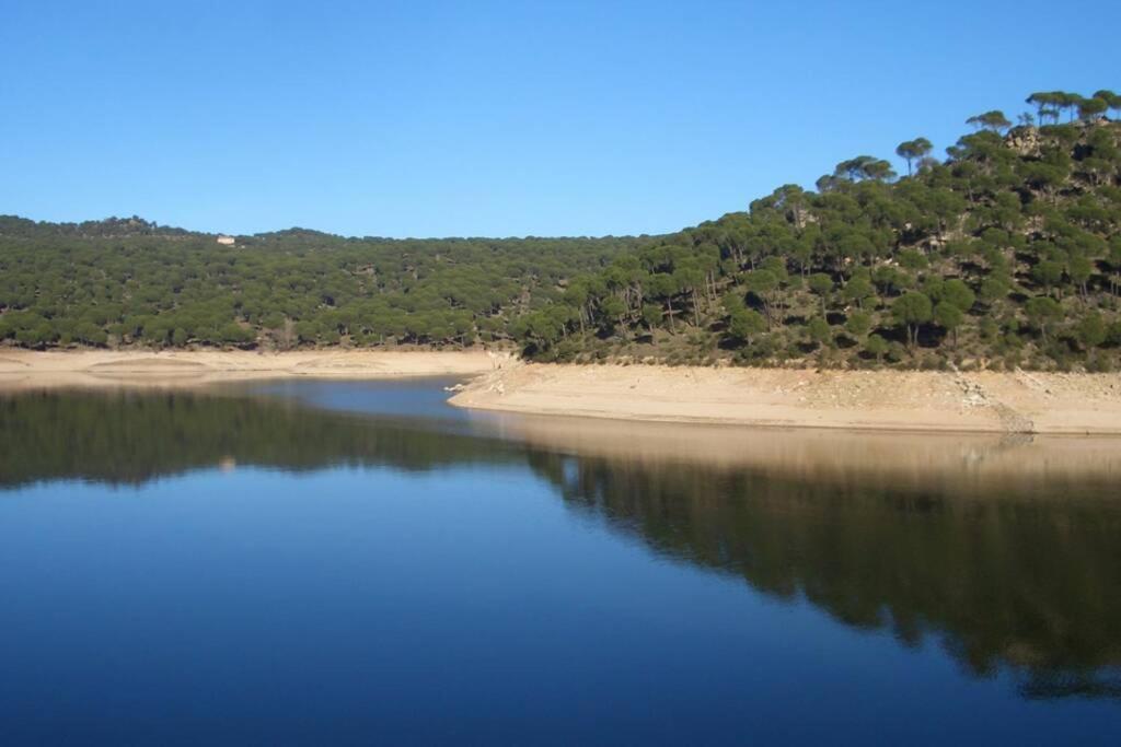 Casa, Espectacular Vista Al Pantano De San Juan. Ferienhaus